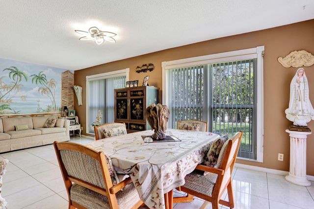 2077 SW 15th Place, Deerfield Beach, FL 33442