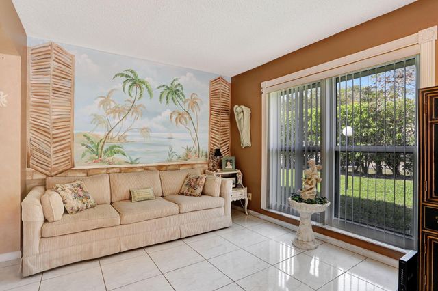 2077 SW 15th Place, Deerfield Beach, FL 33442