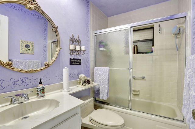2077 SW 15th Place, Deerfield Beach, FL 33442