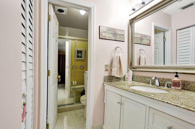 2077 SW 15th Place, Deerfield Beach, FL 33442