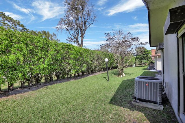 2077 SW 15th Place, Deerfield Beach, FL 33442
