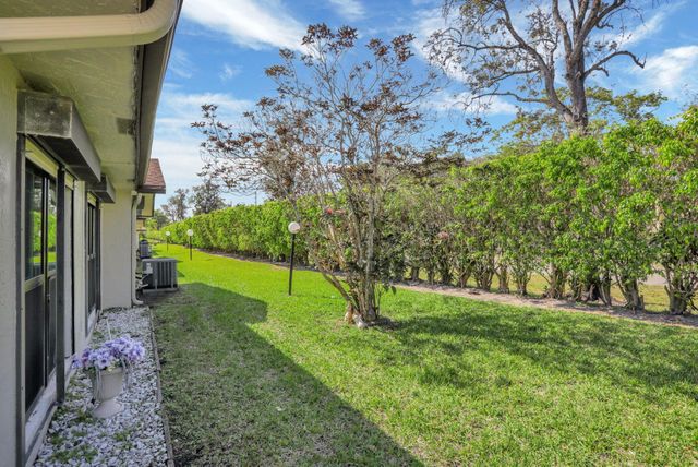 2077 SW 15th Place, Deerfield Beach, FL 33442