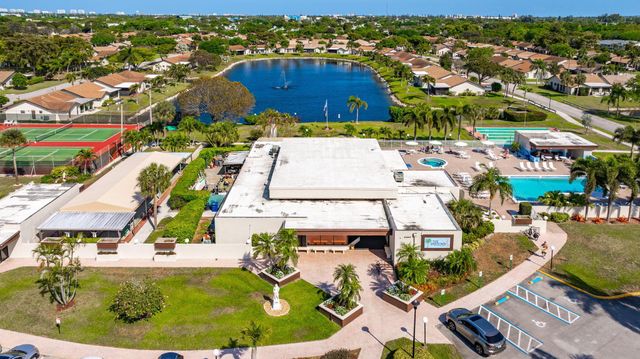 2077 SW 15th Place, Deerfield Beach, FL 33442