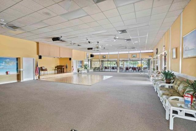 2077 SW 15th Place, Deerfield Beach, FL 33442