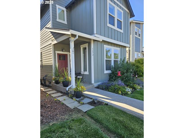 1672 Nw LANDON St, Mc Minnville, OR 97128