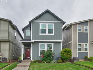 1672 Nw LANDON St, Mc Minnville, OR 97128