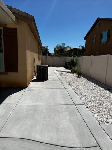 1160 Vallejo, Perris, CA 92571