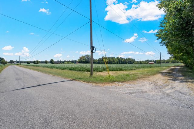 8127 Pleasant Hill Rd, Cross Plains, TN 37049