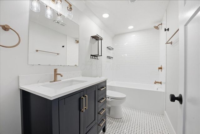 667 E College Avenue, Westerville, OH 43081