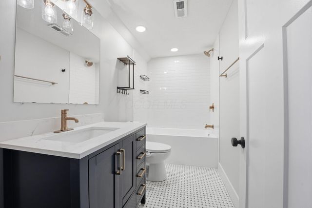 667 E College Avenue, Westerville, OH 43081