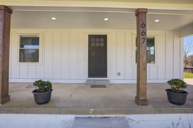 667 E College Avenue, Westerville, OH 43081