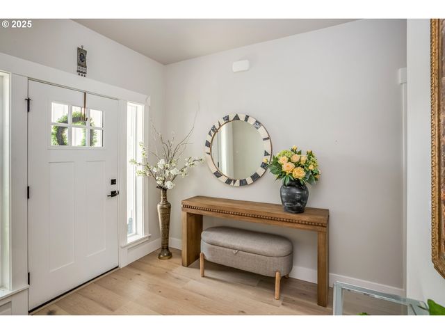 1190 Se BUGLE Ave, Warrenton, OR 97146