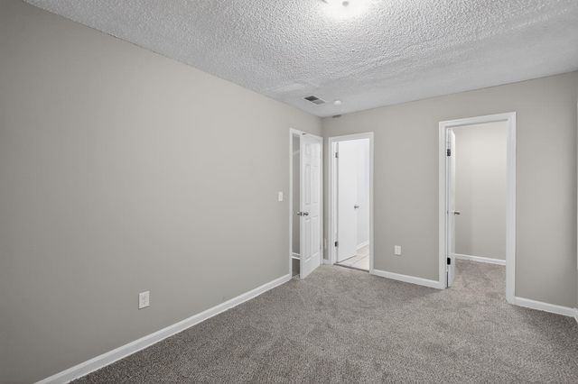 4725 LOFTS RD, Memphis, TN 38118