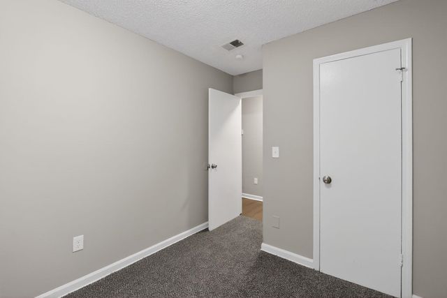 4725 LOFTS RD, Memphis, TN 38118