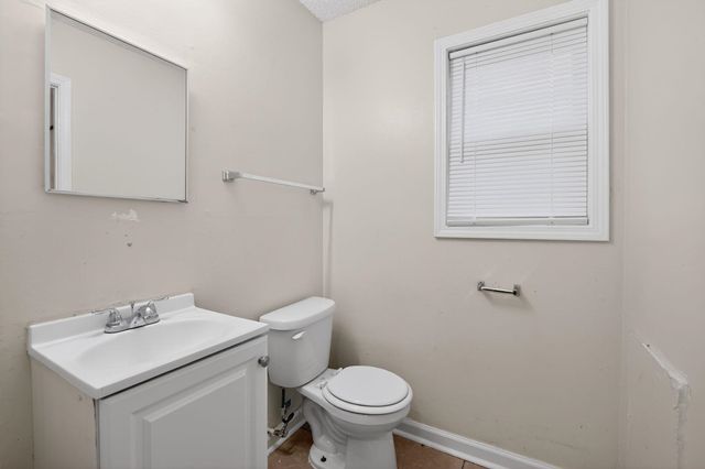 4725 LOFTS RD, Memphis, TN 38118