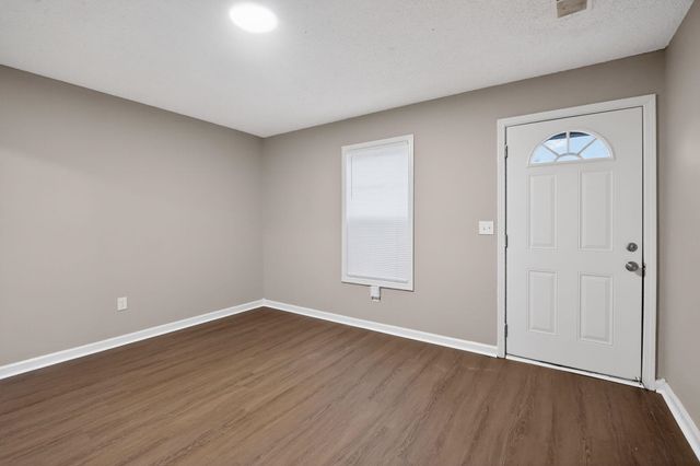 4725 LOFTS RD, Memphis, TN 38118