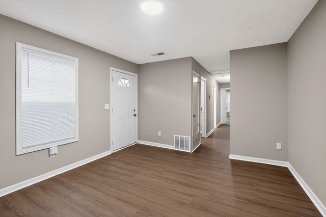 4725 LOFTS RD, Memphis, TN 38118