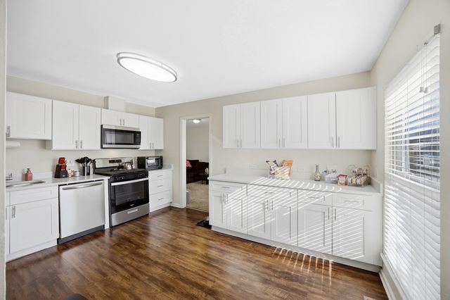 22106 E Churchill Drive, Richton Park, IL 60471