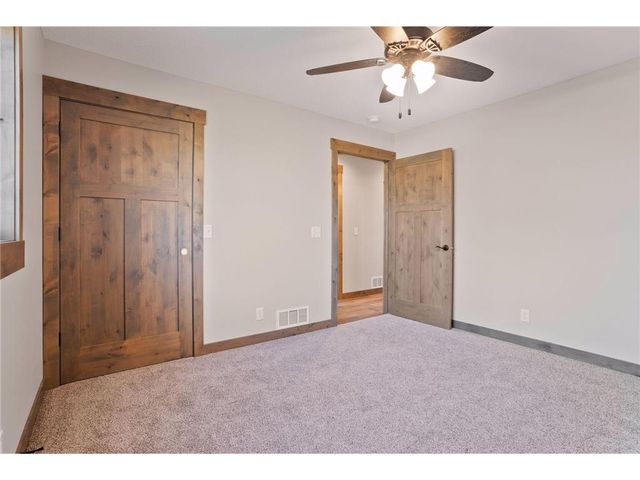 466 Coyote Way, New Richmond, WI 54017