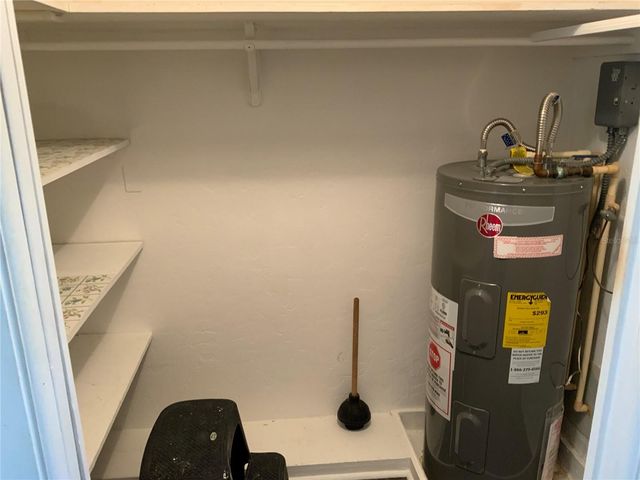 3318 VILLAGE GREEN DRIVE 823, Sarasota, FL 34239