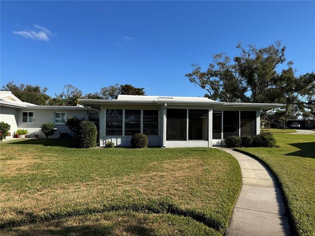 3318 VILLAGE GREEN DRIVE 823, Sarasota, FL 34239