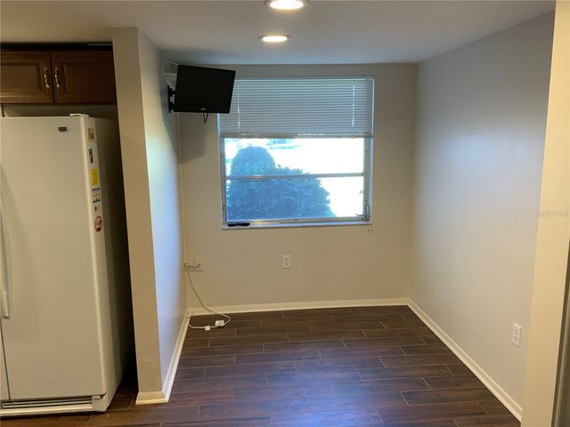 3318 VILLAGE GREEN DRIVE 823, Sarasota, FL 34239