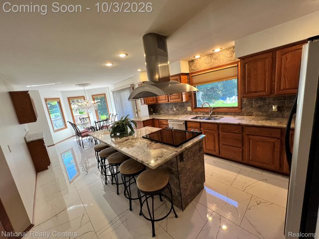 29839 Martell Court, Novi, MI 48377