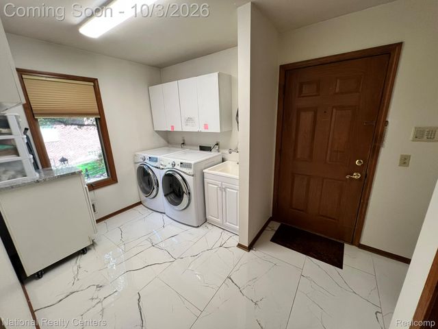 29839 Martell Court, Novi, MI 48377