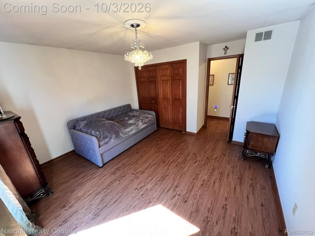29839 Martell Court, Novi, MI 48377