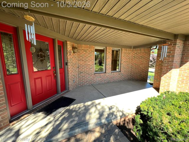 29839 Martell Court, Novi, MI 48377
