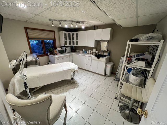 29839 Martell Court, Novi, MI 48377