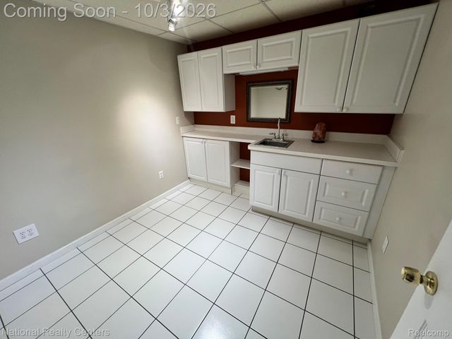 29839 Martell Court, Novi, MI 48377