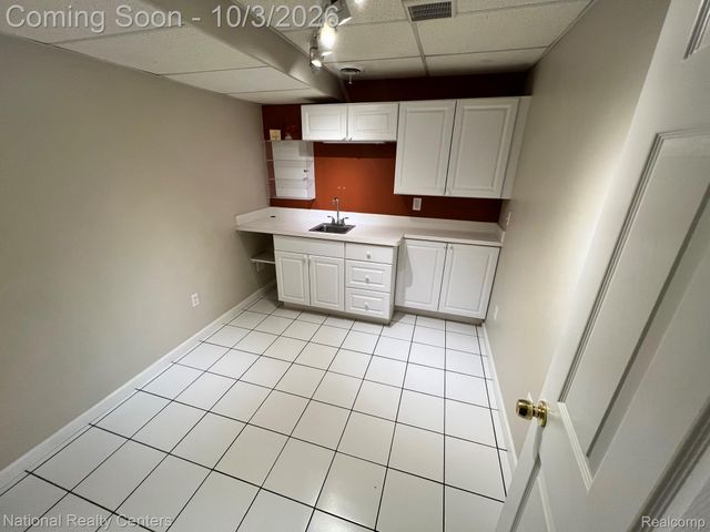 29839 Martell Court, Novi, MI 48377