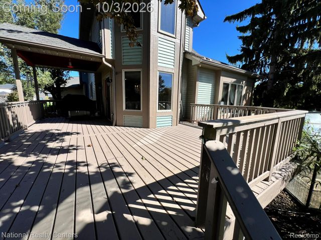 29839 Martell Court, Novi, MI 48377