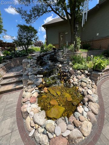 29839 Martell Court, Novi, MI 48377