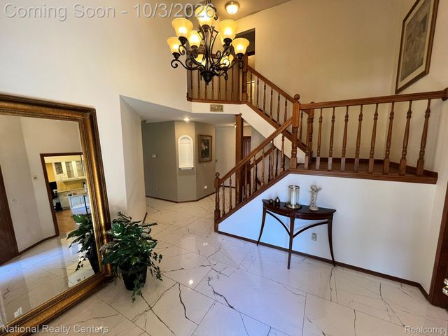 29839 Martell Court, Novi, MI 48377