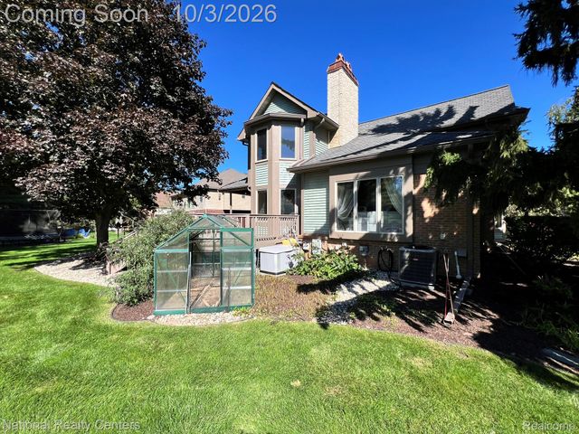 29839 Martell Court, Novi, MI 48377