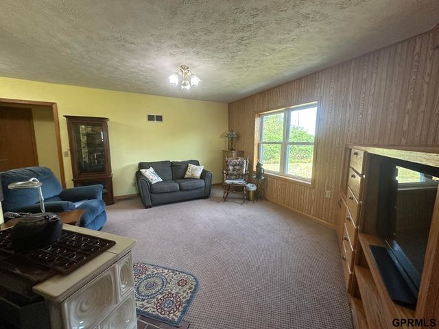 1328 County Road 1200 Road, Western, NE 68464