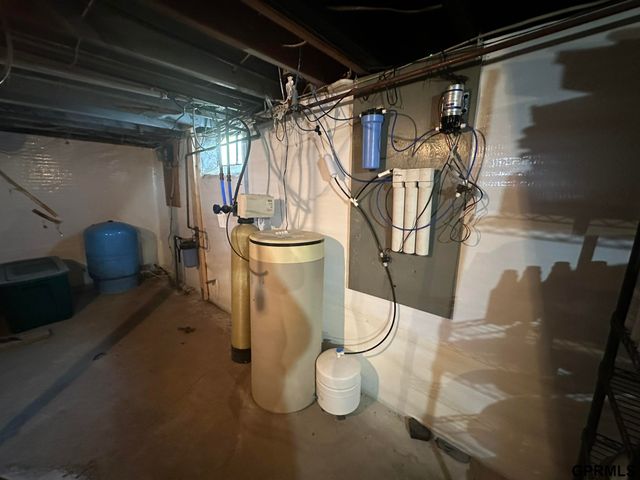 1328 County Road 1200 Road, Western, NE 68464