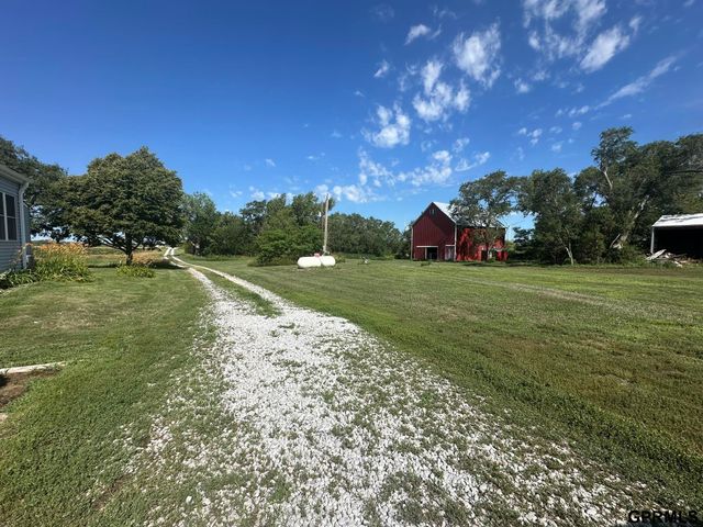1328 County Road 1200 Road, Western, NE 68464