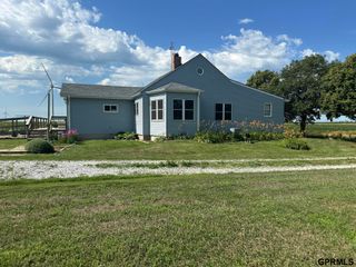 1328 County Road 1200 Road, Western, NE 68464