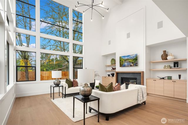 1904 169th Avenue NE, Bellevue, WA 98008