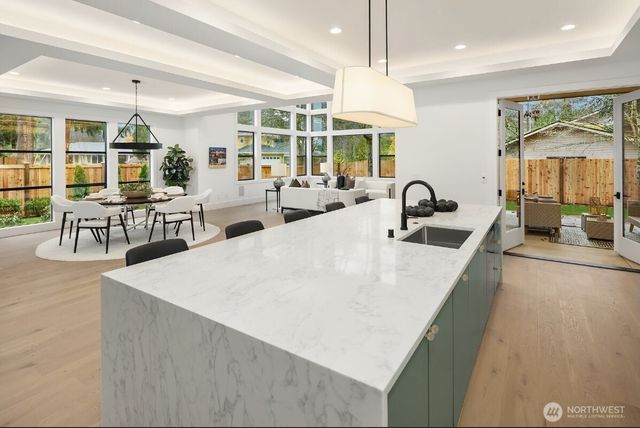 1904 169th Avenue NE, Bellevue, WA 98008