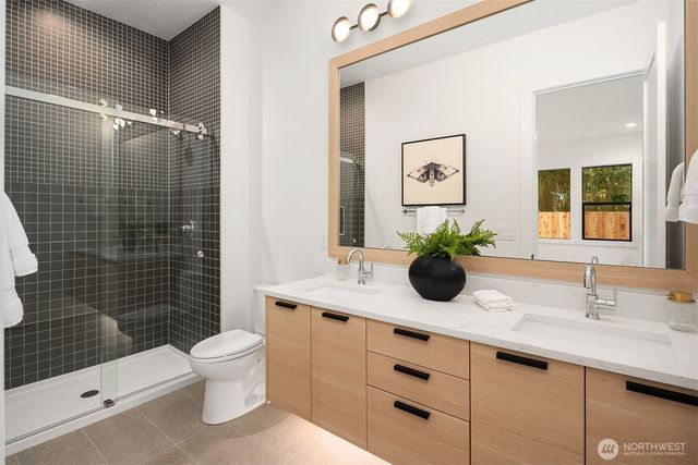 1904 169th Avenue NE, Bellevue, WA 98008