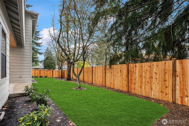 1904 169th Avenue NE, Bellevue, WA 98008