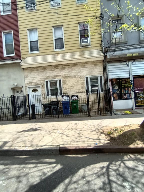 397 Crescent Street, Brooklyn, NY 11208