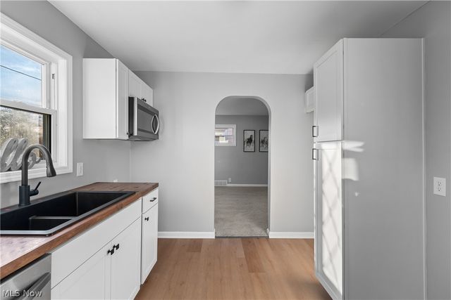 955 Iona Avenue, Akron, OH 44314