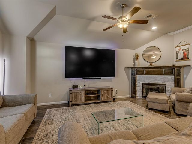 3404 NW 160th Street, Edmond, OK 73013