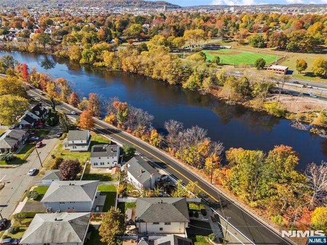 2 Elmwood Terrace, Elmwood Park, NJ 07407
