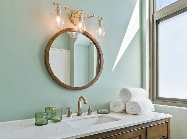 20 Franklin Heights, Rochester, NH 03867